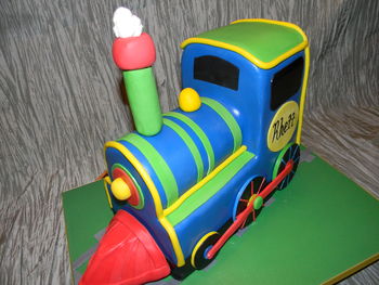 Train cake