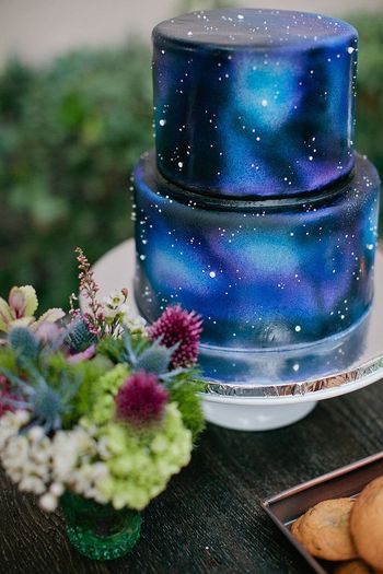 How to Airbrush a Space/Galaxy Cake Tutorial! 